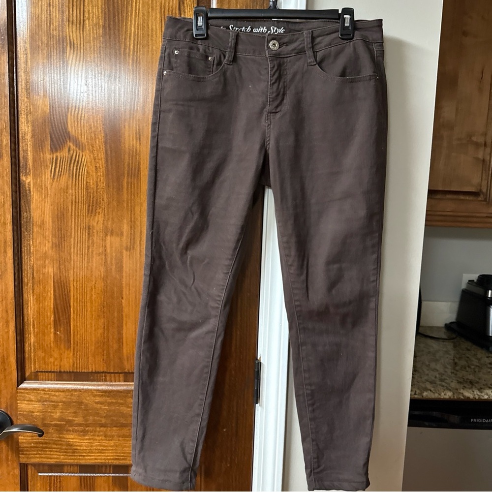 Signature Studio Dark Brown Ankle Pants